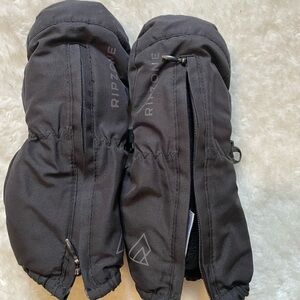Ripzone Black Insulated Ski Mittens